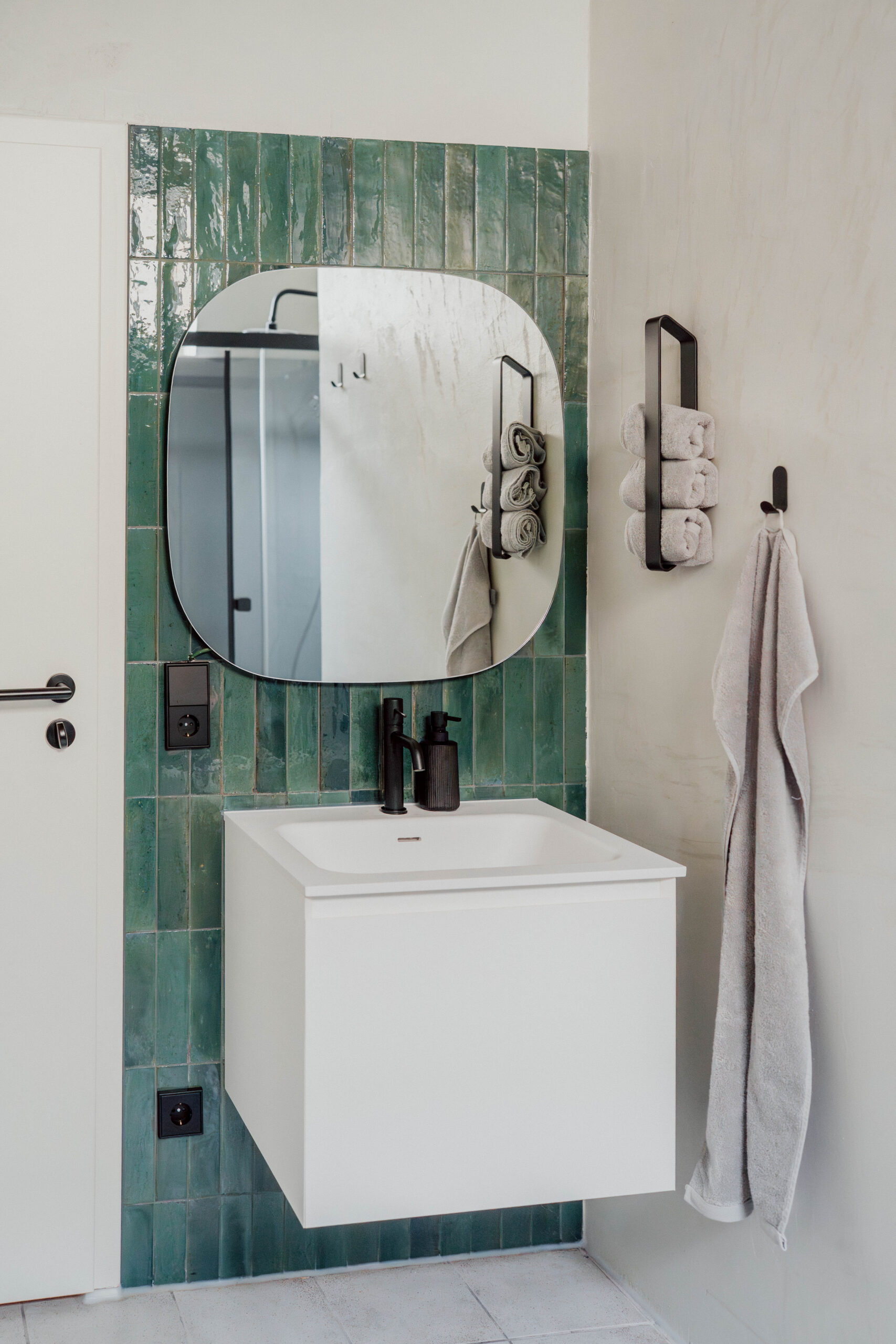 Bad mit Dusche bei THE/16